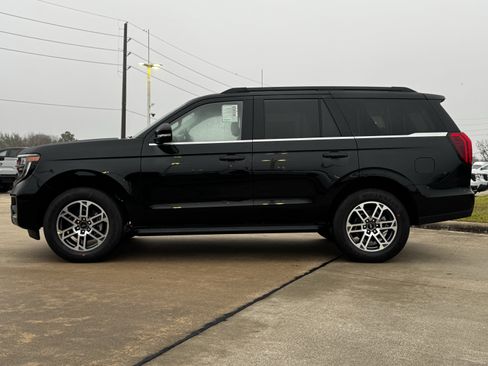 New 2026 Ford Expedition Active image 7