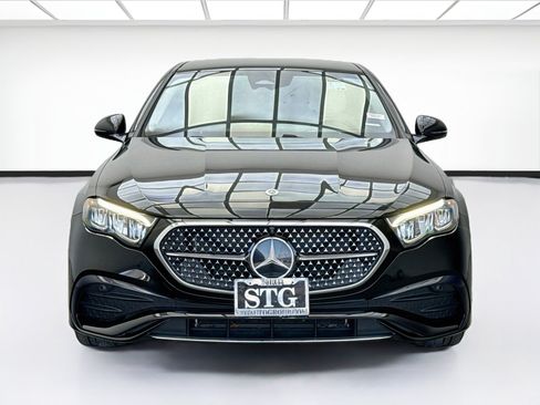 Used 2025 Mercedes-Benz E 450 4MATIC Sedan image 2