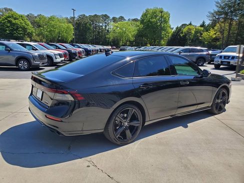 Used 2024 Honda Accord Sport image 4