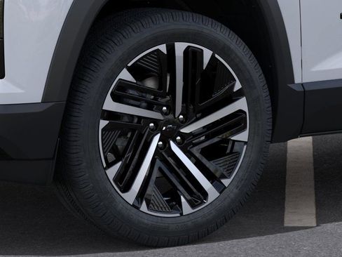 New 2026 Chevrolet Equinox RS w/ Convenience Package III AWD/4WD image 9