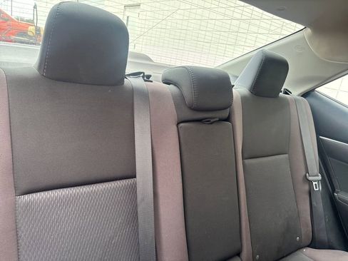 Used 2017 Toyota Corolla LE image 25