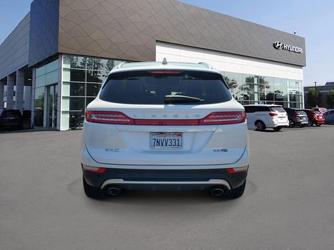 Used 2016 Lincoln MKC Reserve w/ Lincoln MKC Climate Package AWD/4WD image 4
