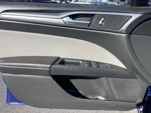 Used 2014 Ford Fusion S image 25