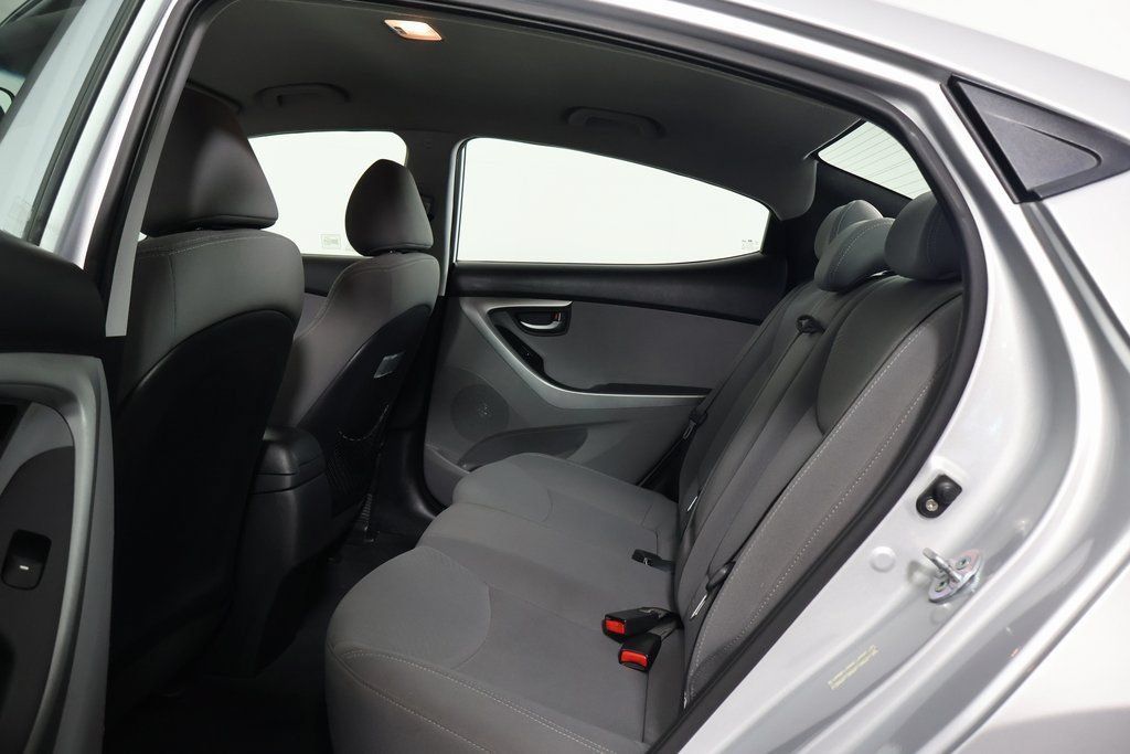 Used 2014 Hyundai Elantra SE FWD image 11