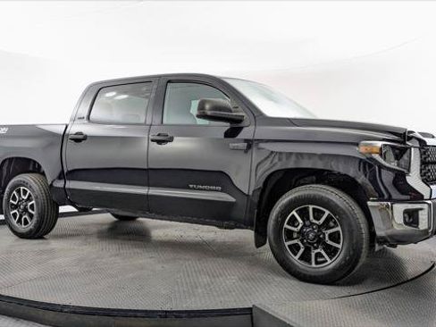 Used 2020 Toyota Tundra SR5 w/ TRD Off-Road Package AWD/4WD image 9