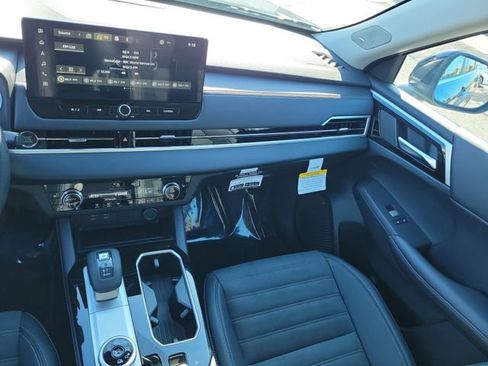 New 2026 Mitsubishi Outlander SE image 18