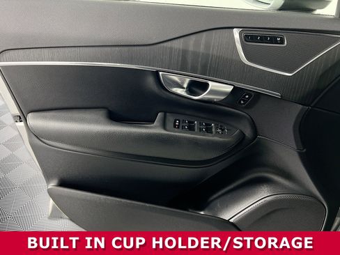 Used 2020 Volvo XC90 T6 Momentum image 19