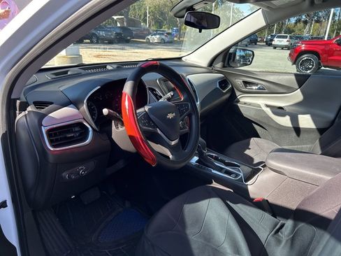 Used 2023 Chevrolet Equinox LS image 8