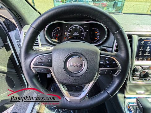 Used 2018 Jeep Grand Cherokee Limited w/ Luxury Group II image 31