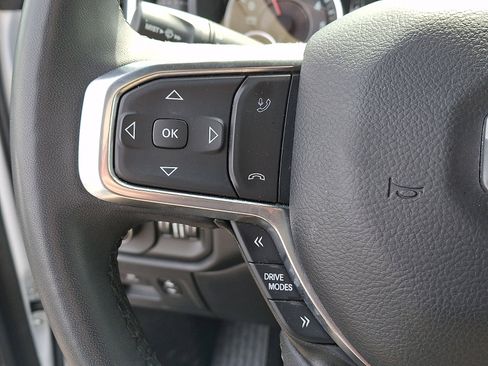 Used 2025 RAM 1500 Laramie image 17