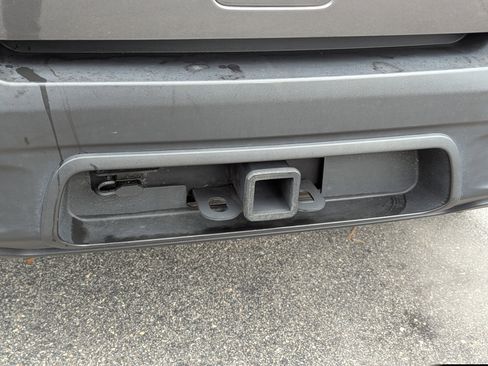 Used 2020 Jeep Renegade Latitude w/ Popular Equipment Group image 29