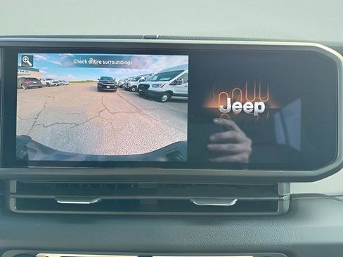 New 2025 Jeep Gladiator Nighthawk image 14