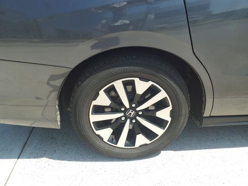 Used 2025 Honda Odyssey EX-L image 6