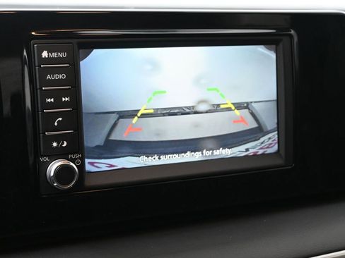 Used 2025 Nissan Kicks S image 17