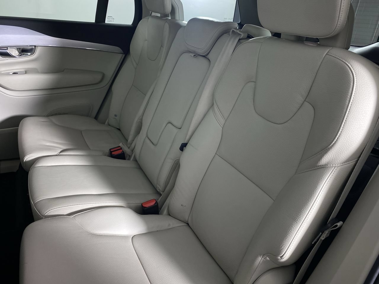 Used 2018 Volvo XC90 T6 Momentum w/ Convenience Package AWD/4WD image 14