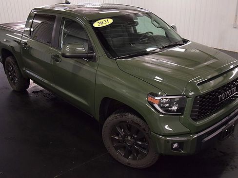 Used 2021 Toyota Tundra Limited w/ Limited Premium Package AWD/4WD image 11