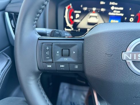 Certified 2025 Nissan Rogue SL image 25