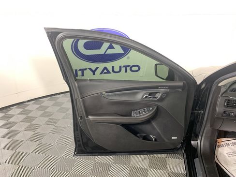 Used 2018 Chevrolet Impala Premier w/ Premier Confidence Package image 14