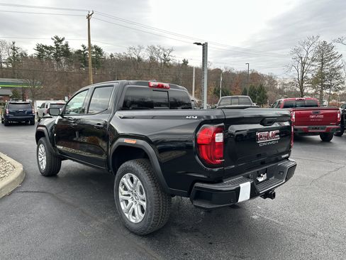 New 2026 GMC Canyon Elevation image 8