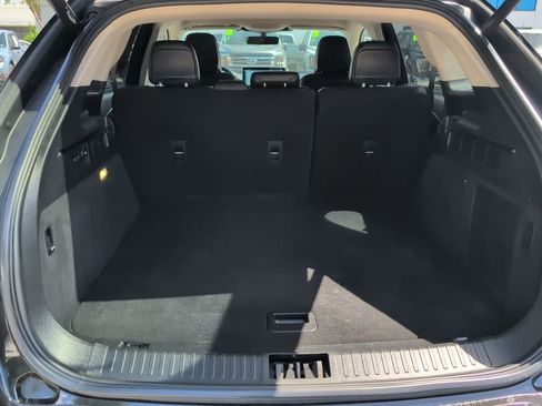 Used 2022 Lincoln Nautilus FWD w/ Premium Package image 12