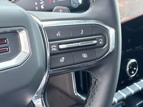 New 2026 GMC Acadia Elevation image 28