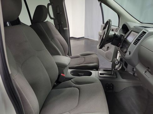 Used 2019 Nissan Frontier SV AWD/4WD image 25