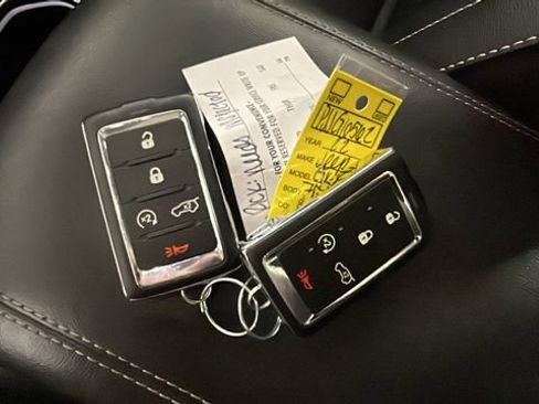 Used 2022 Jeep Grand Cherokee Limited 4xe w/ Luxury Tech Group II AWD/4WD image 21