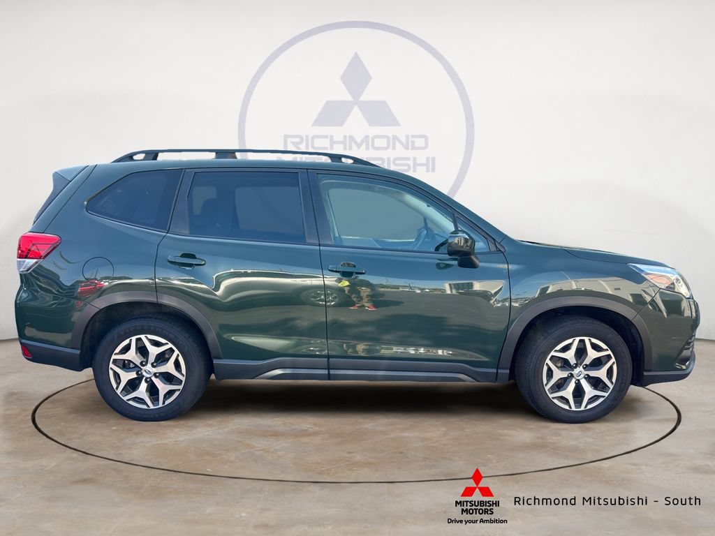 Used 2023 Subaru Forester Premium AWD/4WD image 2