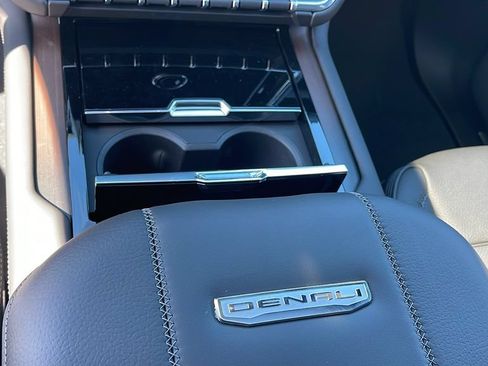 New 2026 GMC Yukon XL Denali w/ Denali Reserve Package AWD/4WD image 22