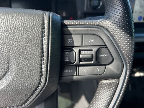 Used 2025 Toyota Tacoma SR5 image 9