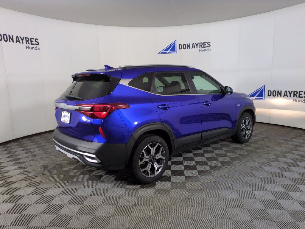 Used 2023 Kia Seltos EX AWD/4WD image 9