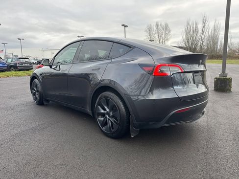 Used 2024 Tesla Model Y Long Range image 5