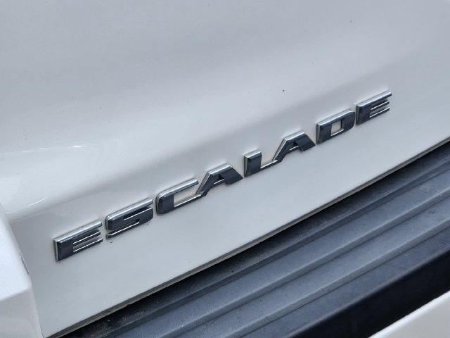 Used 2018 Cadillac Escalade Premium Luxury w/ LPO, Radiant Package AWD/4WD image 25