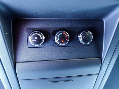 Used 2019 Dodge Grand Caravan GT image 26