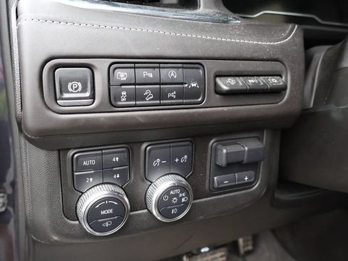 Used 2024 GMC Yukon Denali Ultimate w/ LPO, Floor Liner Package AWD/4WD image 18