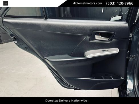 Used 2013 Toyota Camry SE FWD image 26