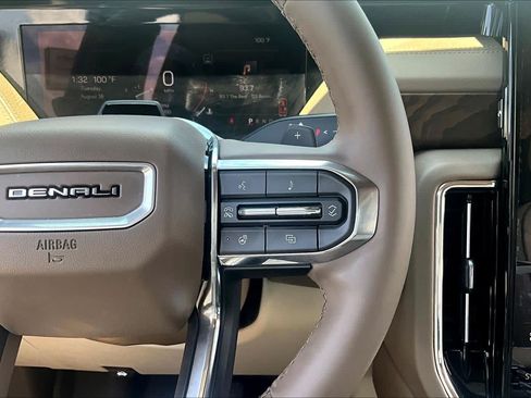 Used 2025 GMC Yukon Denali w/ Denali Reserve Package RWD image 25