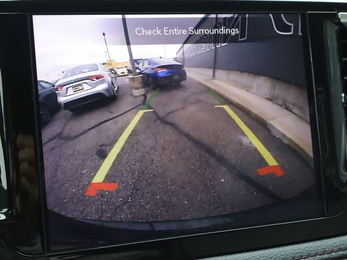 Used 2020 Chrysler Pacifica Limited image 12