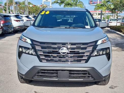 Used 2026 Nissan Rogue SV FWD image 2