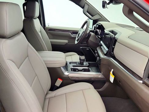 Used 2025 Chevrolet Silverado 1500 LTZ w/ LTZ Premium Package image 24