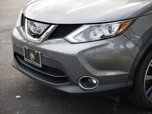 Used 2018 Nissan Rogue Sport SL w/ SL Premium Package image 12