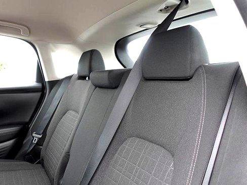 Used 2025 Honda HR-V LX image 23