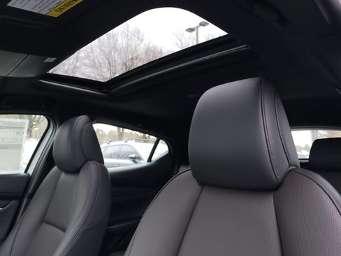 New 2026 MAZDA MAZDA3 2.5 S Hatchback w/ Premium Pkg FWD image 7