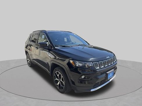 Used 2025 Jeep Compass Limited AWD/4WD image 9