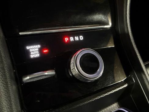 Used 2024 Jeep Grand Cherokee Limited AWD/4WD image 17