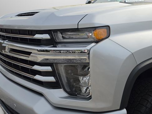 Used 2020 Chevrolet Silverado 2500 High Country w/ Technology Package image 43