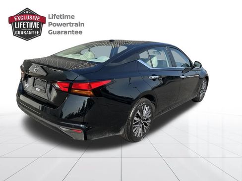 Certified 2025 Nissan Altima 2.5 SV FWD image 5
