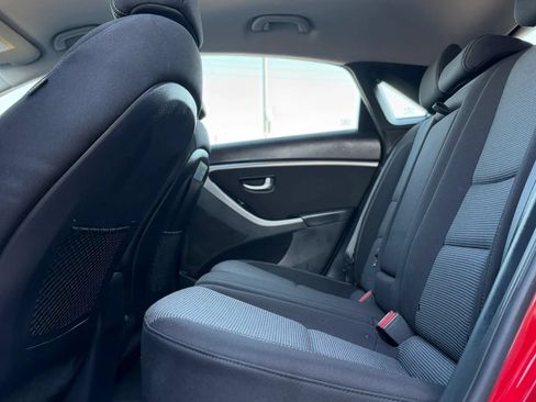 Used 2016 Hyundai Elantra GT FWD image 11