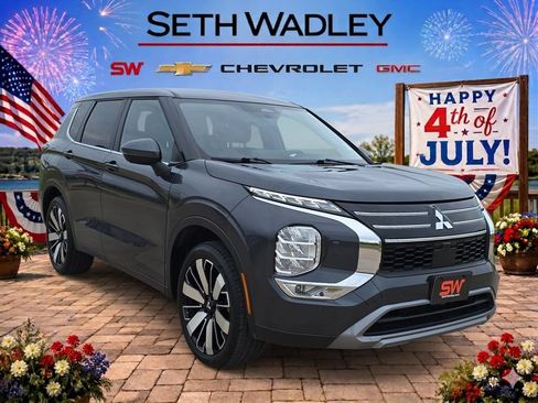 Used 2025 Mitsubishi Outlander SE AWD/4WD image 1
