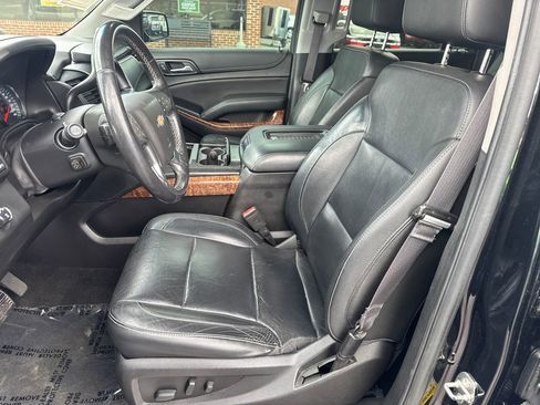 Used 2017 Chevrolet Suburban Premier AWD/4WD image 26